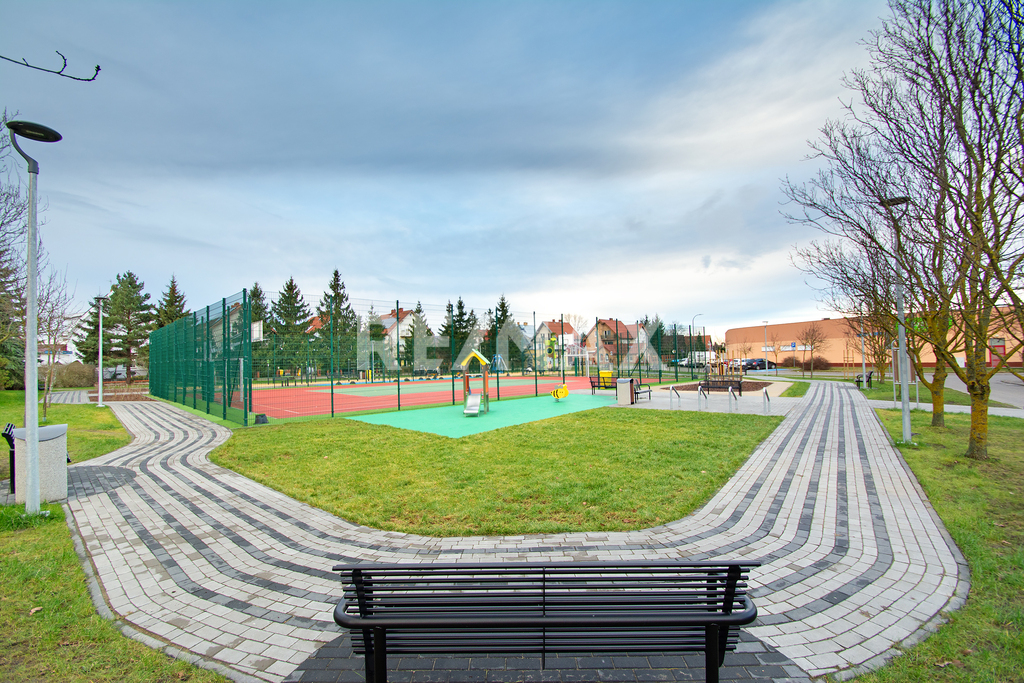 Elegancki, przestronny dom 250 m² w Kołobrzegu (24)