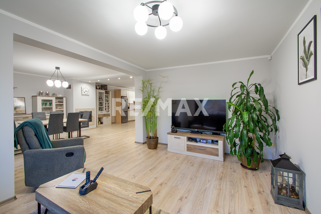 Elegancki, przestronny dom 250 m² w Kołobrzegu (3)