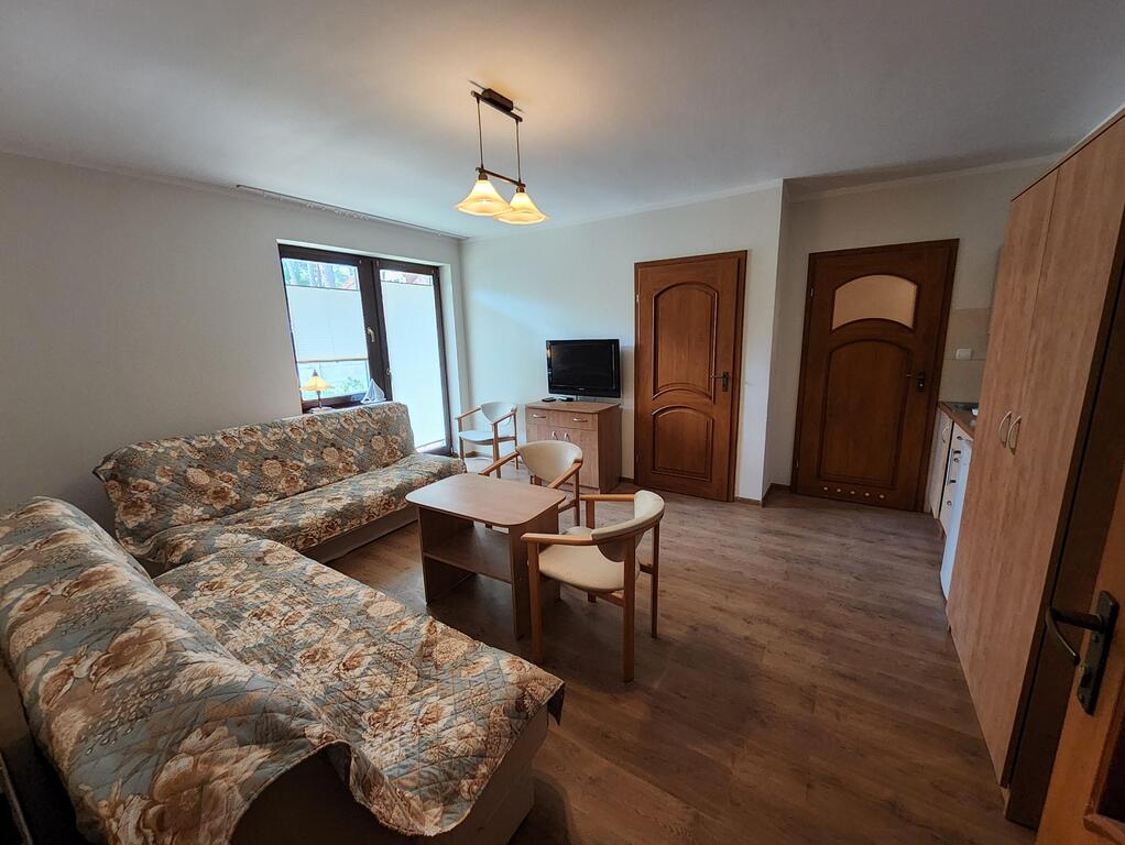 Na sprzedaż uroczy, przytulny pensjonat. (5)