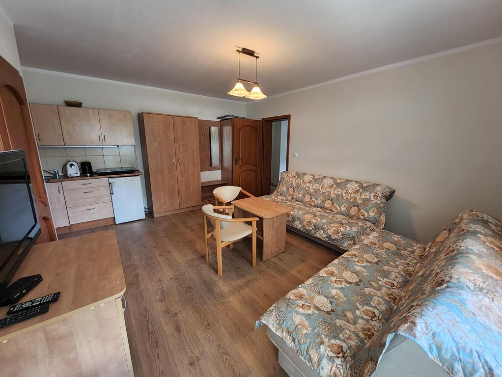 Na sprzedaż uroczy, przytulny pensjonat. (3)