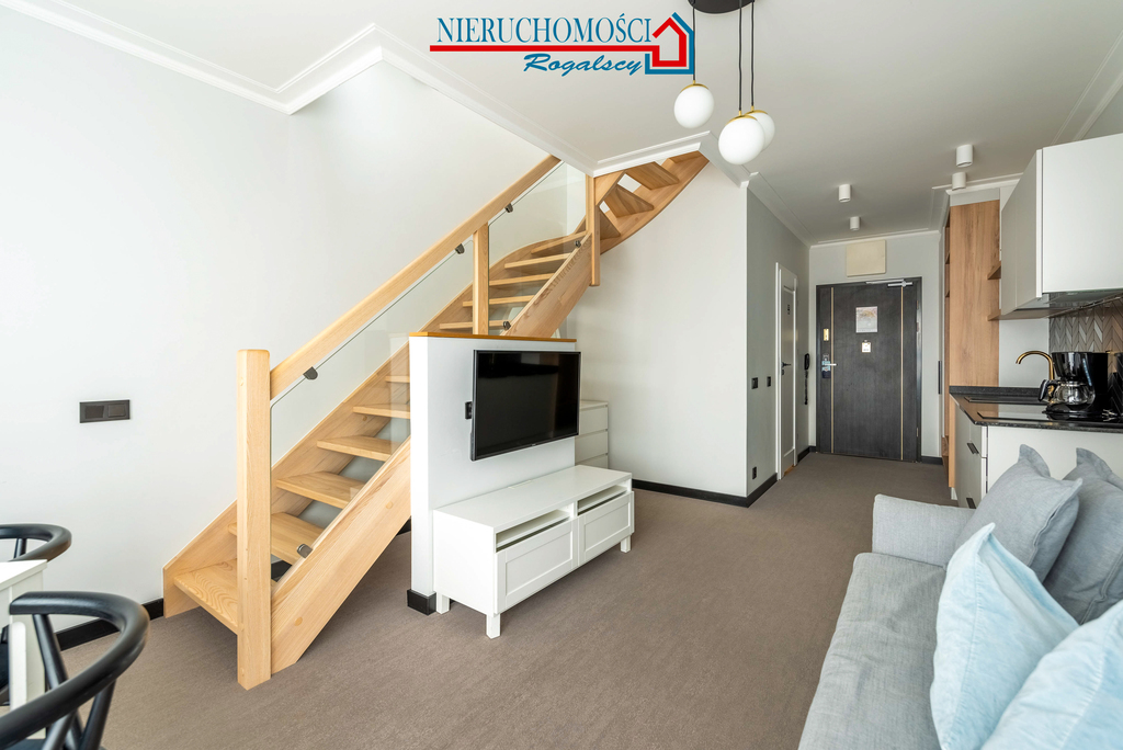 Dwupoziomowy apartament z widokiem na morze (8)