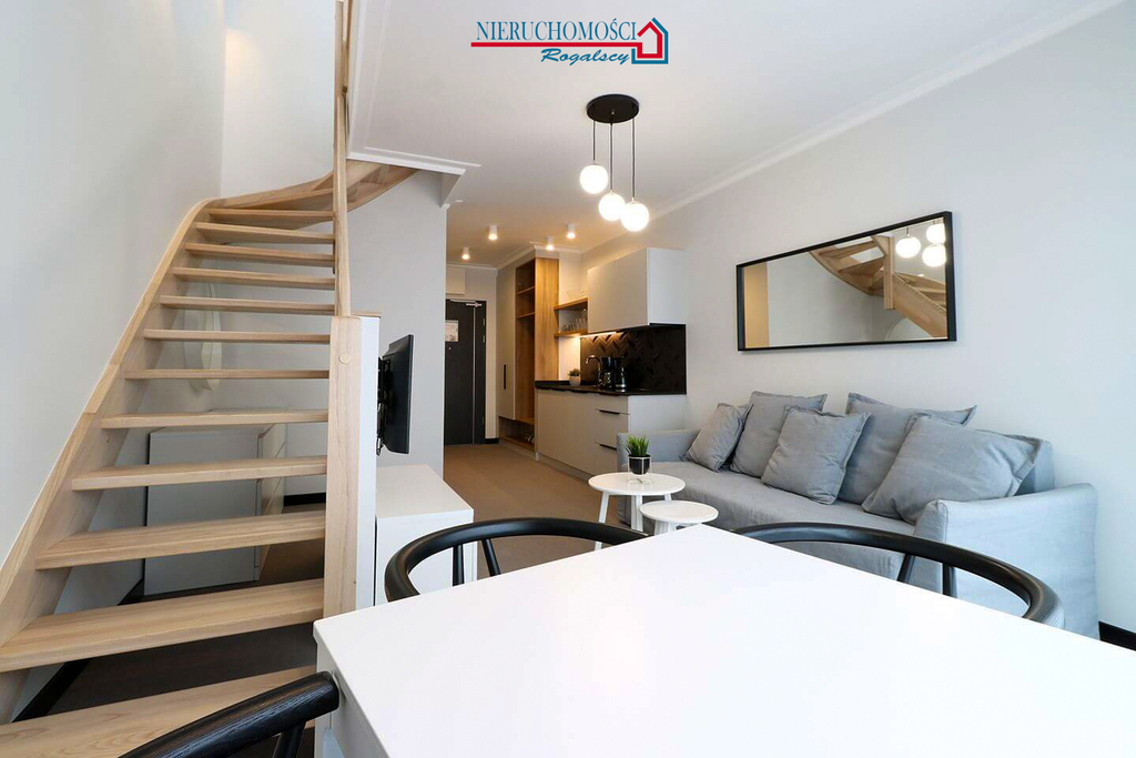 Dwupoziomowy apartament z widokiem na morze (10)