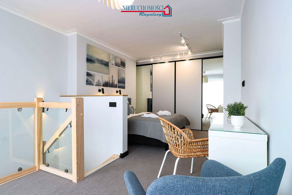 Dwupoziomowy apartament z widokiem na morze (18)