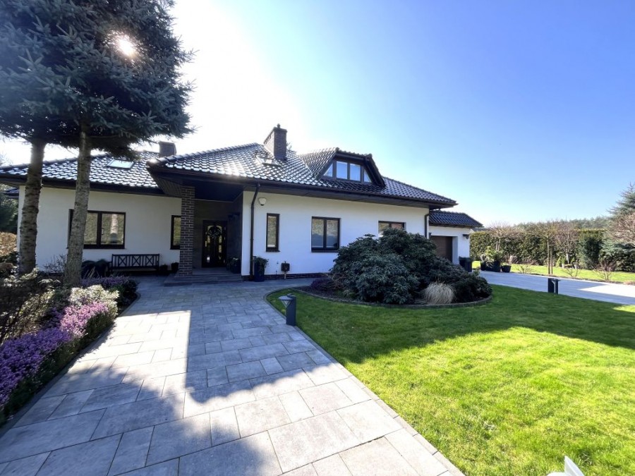 PIĘKNY DOM W MOTAŃCU (2)