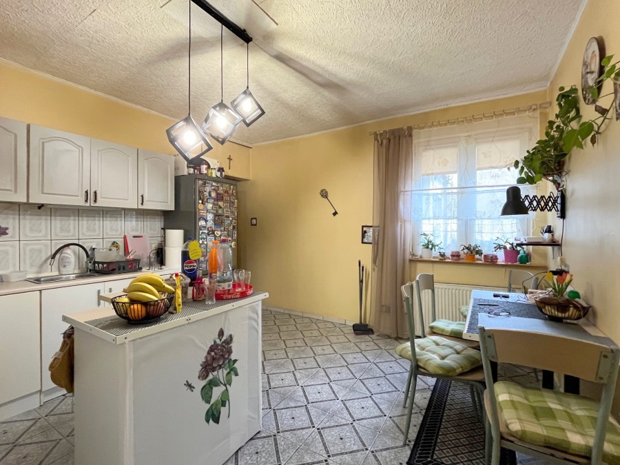 POSIADŁOŚĆ NAD STAWEM KLASZTORYM (9)