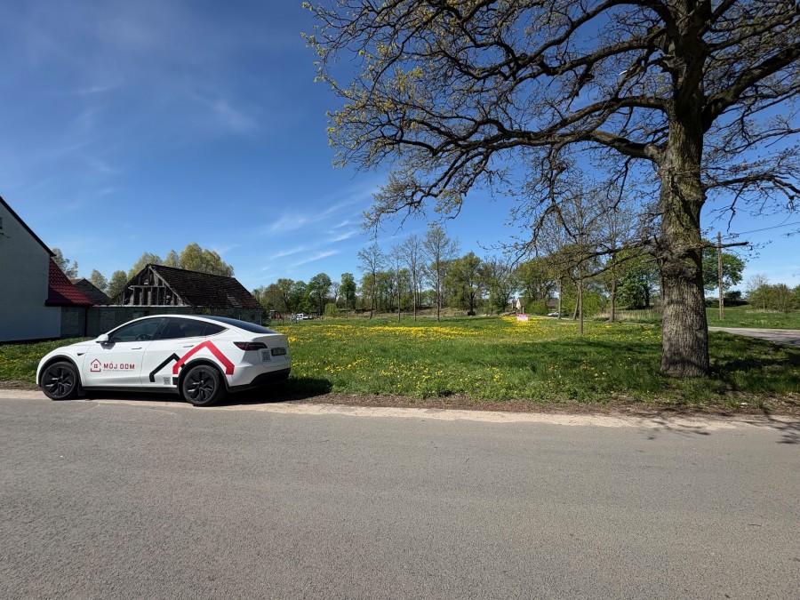 DZIAŁKA  W CENTRUM BOBROWNIK (5)