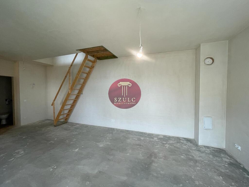 Segment w kameralnej okolicy z ogródkiem (6)