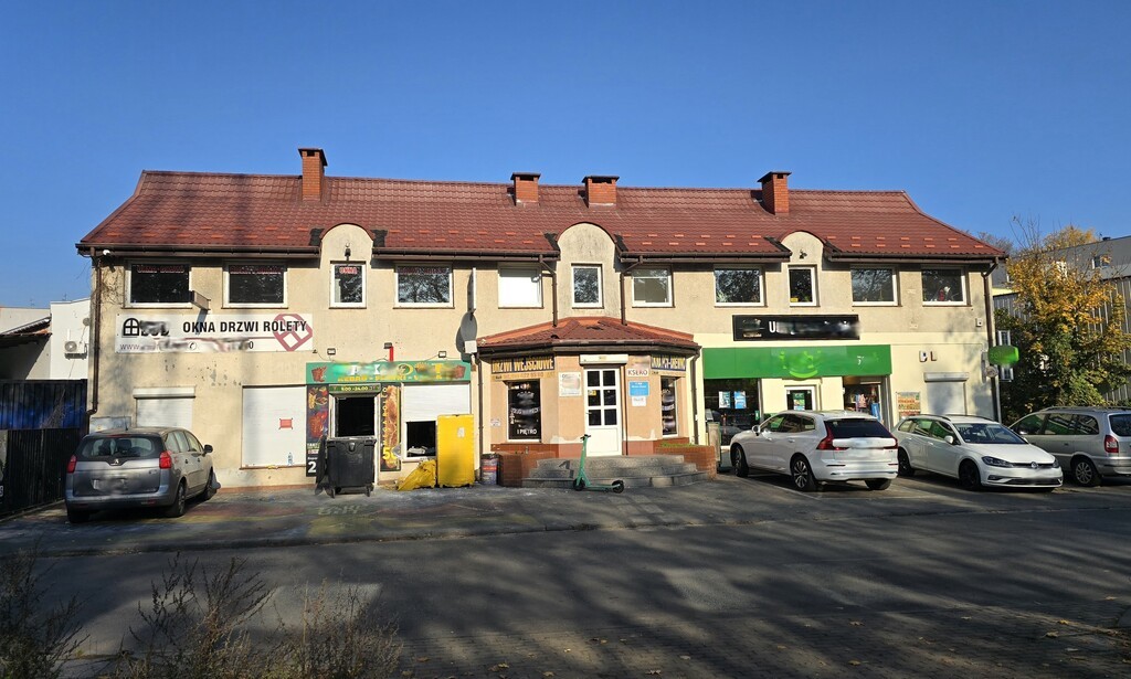 Lokal handlowy/gastronomiczny - parter budynku (3)