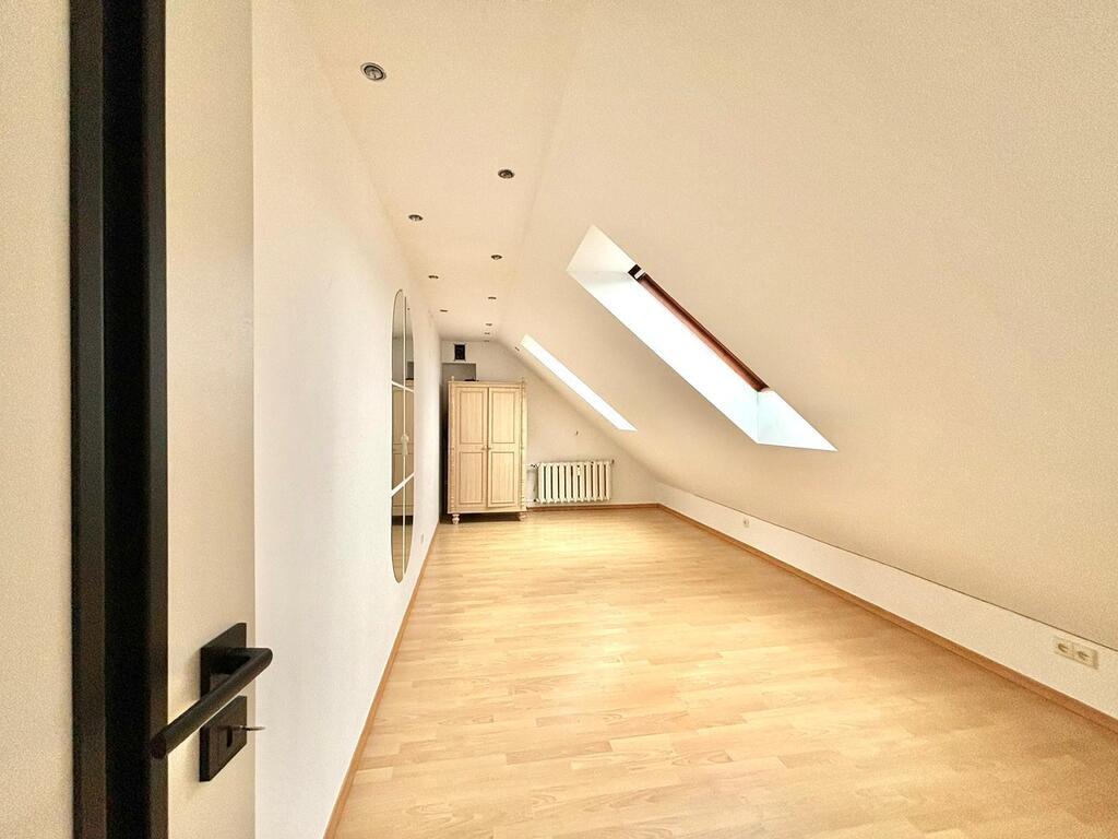 PRZESTRONNE MIESZKANIE DWUPOZIOMOWE, 104 m2 (8)