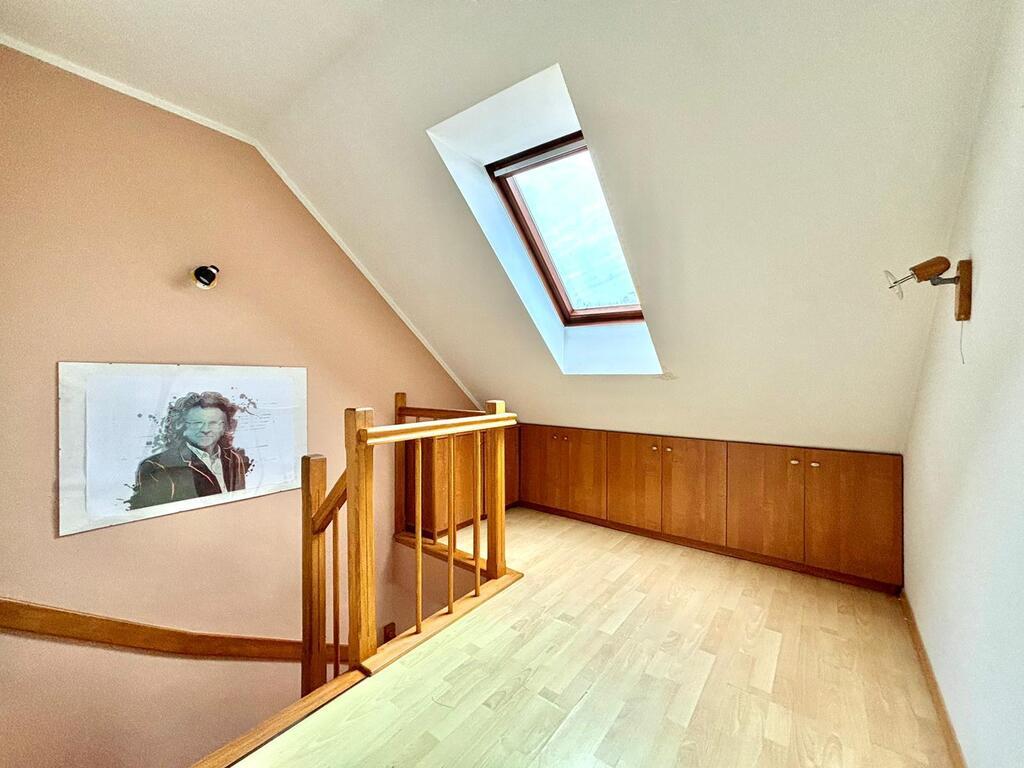 PRZESTRONNE MIESZKANIE DWUPOZIOMOWE, 104 m2 (12)