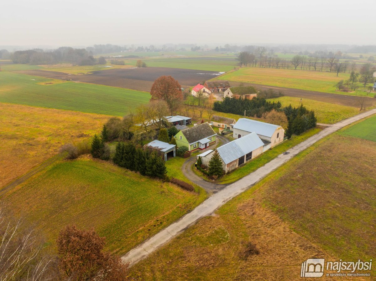 Orzesze - gospodarstwo rolne na skraju wsi (3)