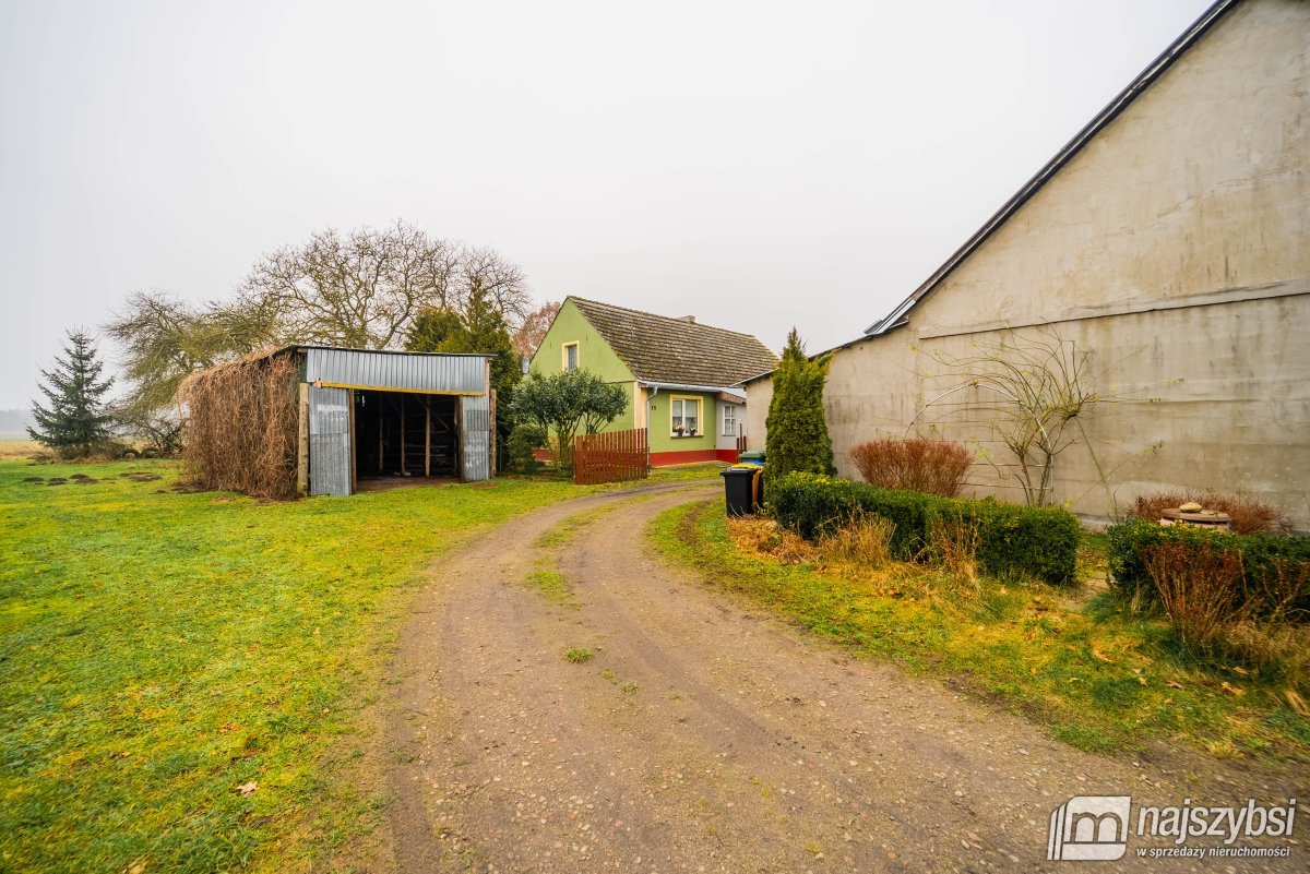 Orzesze - gospodarstwo rolne na skraju wsi (6)