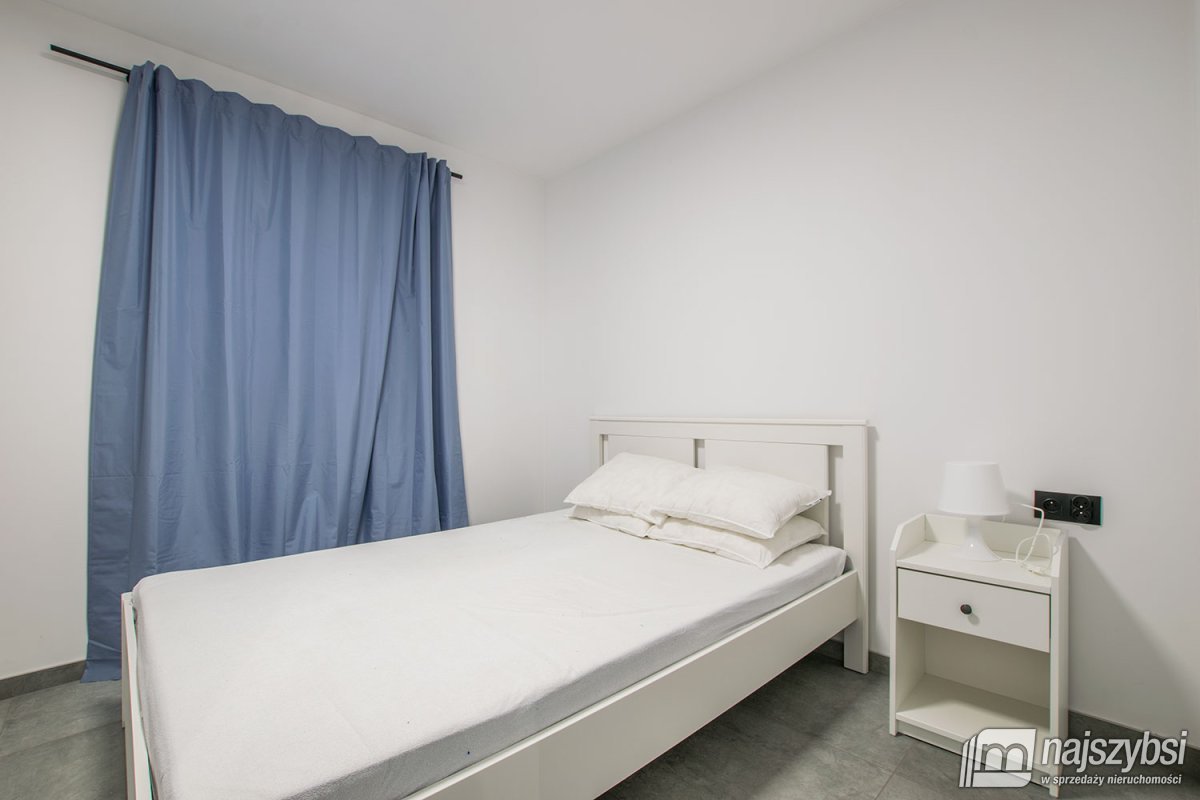 MIĘDZYWODZIE- DOCHODOWA WILLA - 3 APARTAMENTY (10)