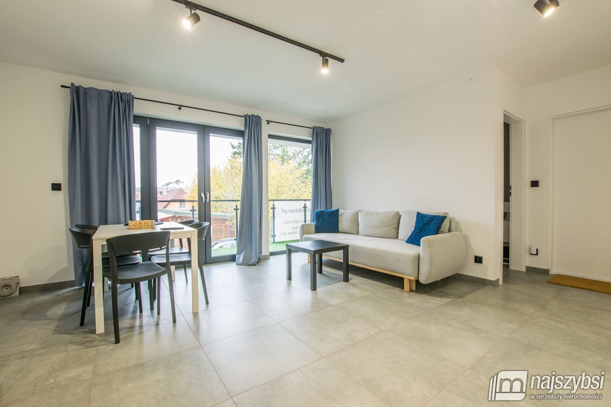 MIĘDZYWODZIE- DOCHODOWA WILLA - 3 APARTAMENTY (13)