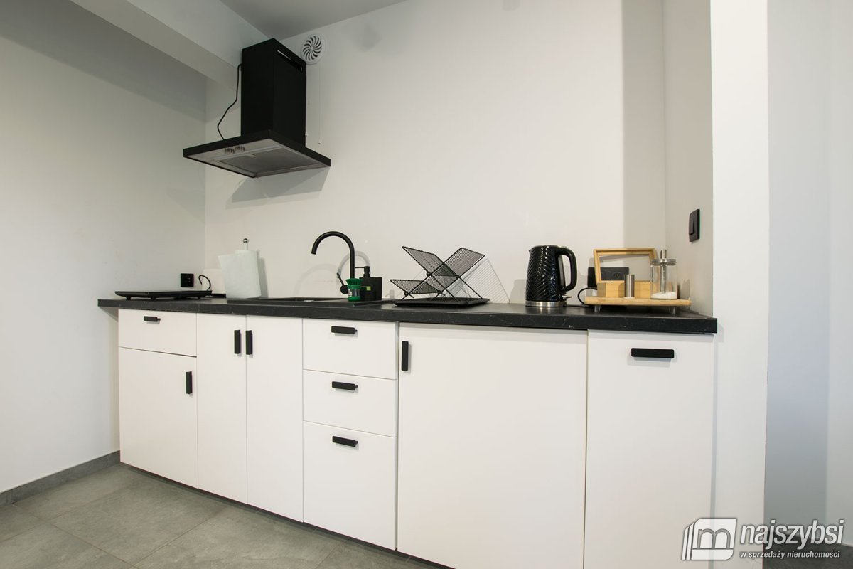 MIĘDZYWODZIE- DOCHODOWA WILLA - 3 APARTAMENTY (16)