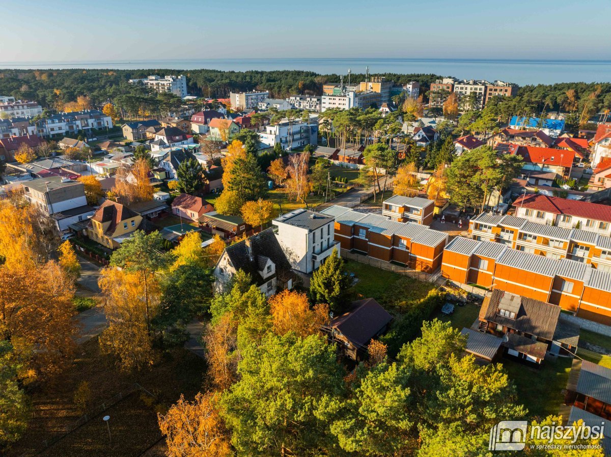 MIĘDZYWODZIE- DOCHODOWA WILLA - 3 APARTAMENTY (27)