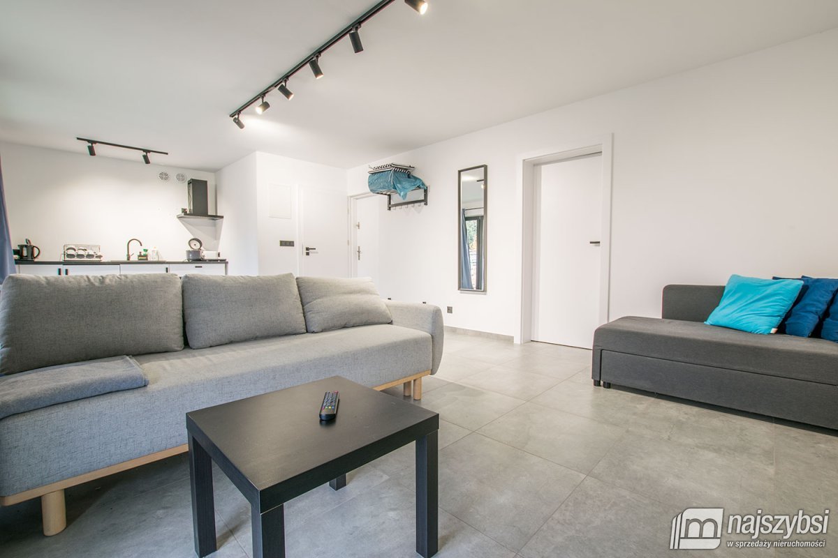 MIĘDZYWODZIE- DOCHODOWA WILLA - 3 APARTAMENTY (7)