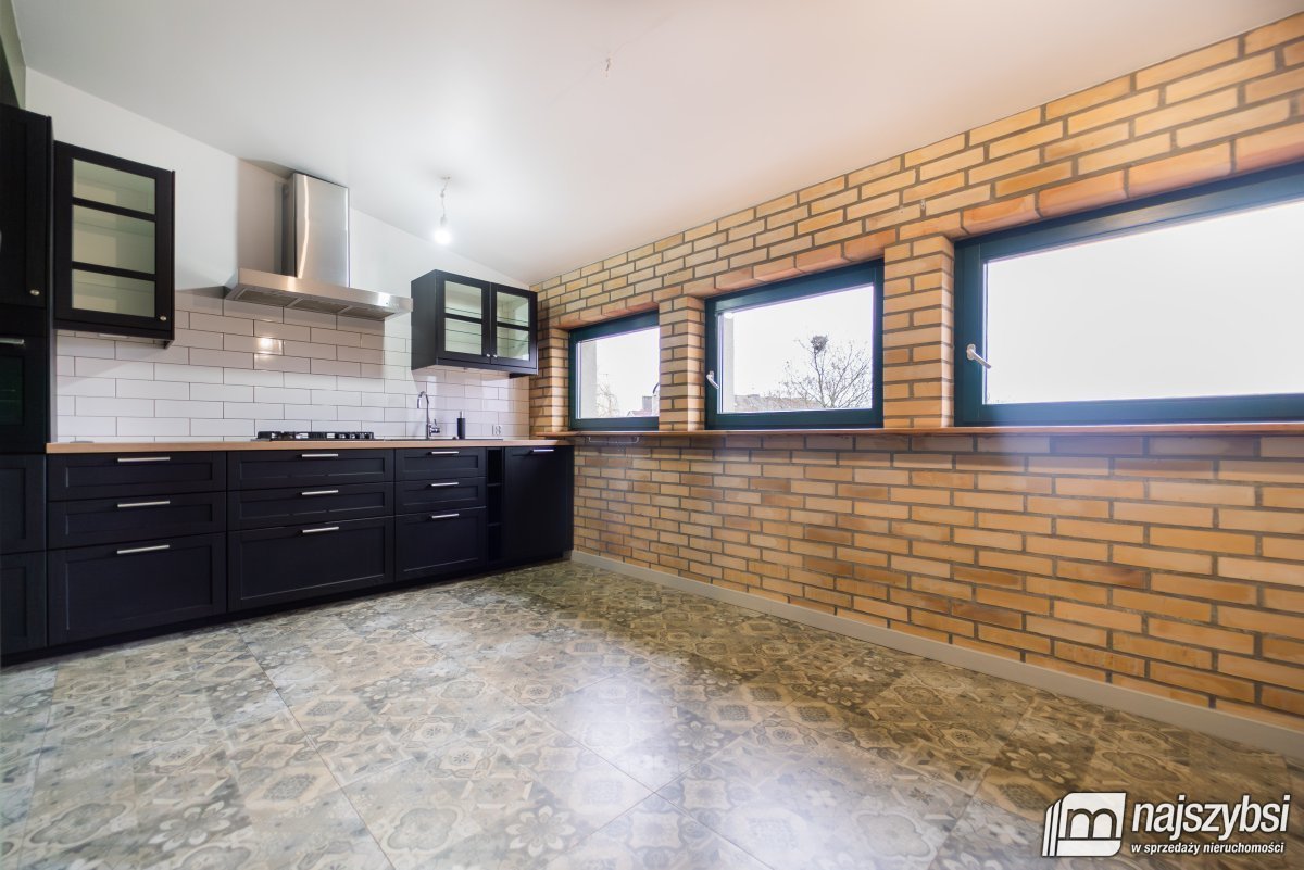 Goleniów - mieszkanie w centrum, adaptacja 2000r. (1)