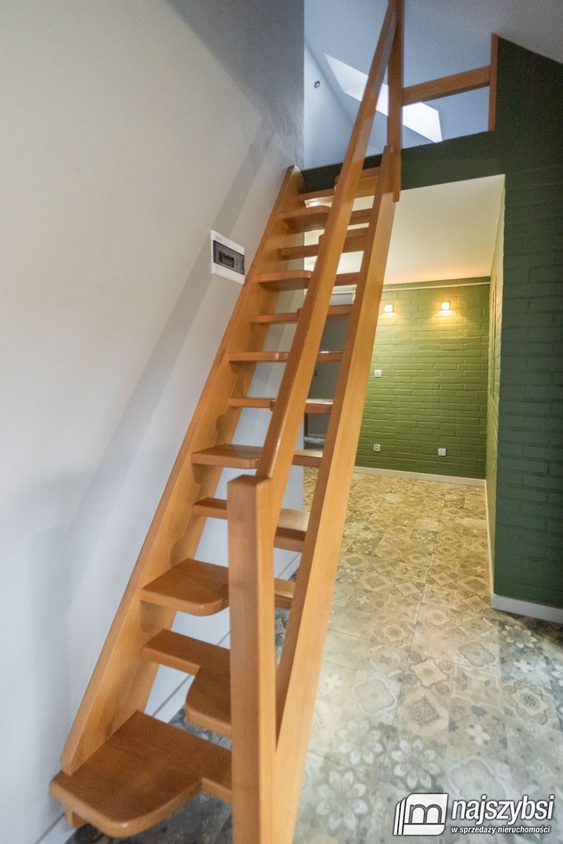 Goleniów - mieszkanie w centrum, adaptacja 2000r. (10)