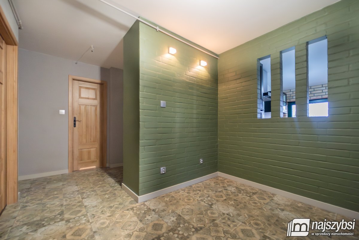 Goleniów - mieszkanie w centrum, adaptacja 2000r. (11)