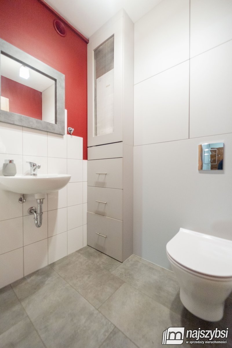 Goleniów - mieszkanie w centrum, adaptacja 2000r. (14)