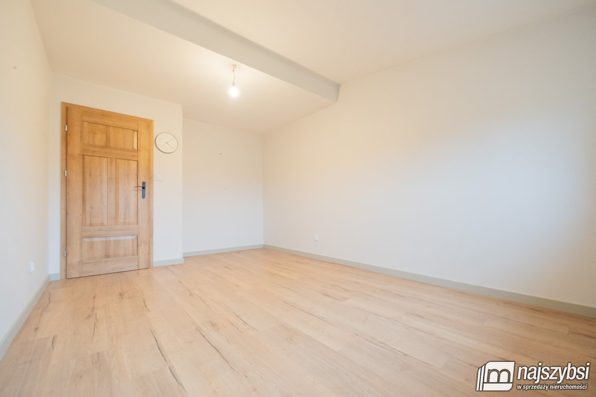 Goleniów - mieszkanie w centrum, adaptacja 2000r. (16)