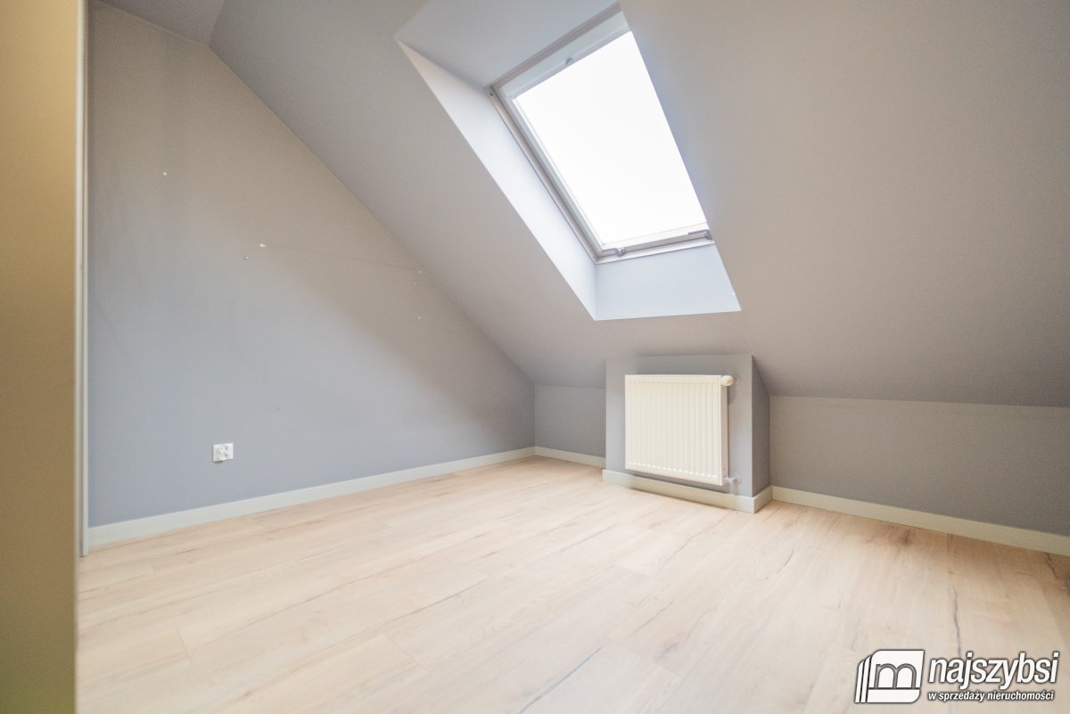 Goleniów - mieszkanie w centrum, adaptacja 2000r. (17)