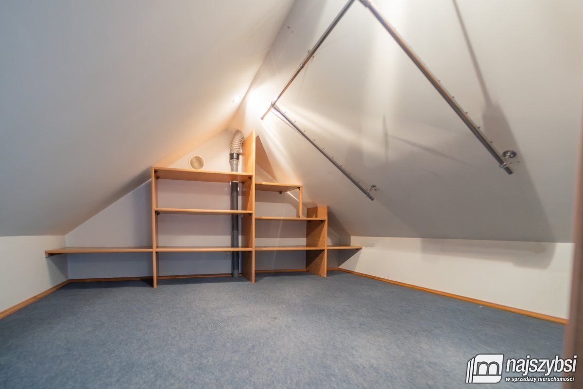 Goleniów - mieszkanie w centrum, adaptacja 2000r. (18)