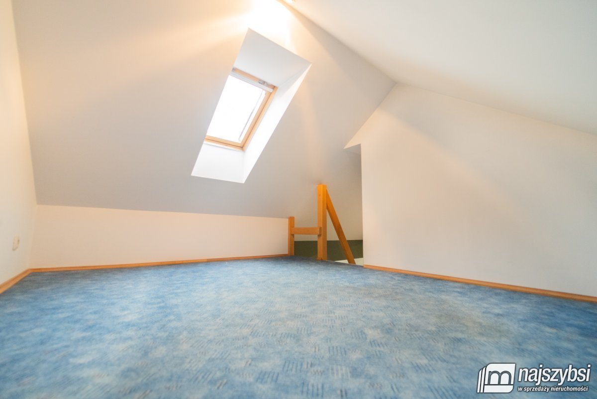 Goleniów - mieszkanie w centrum, adaptacja 2000r. (19)