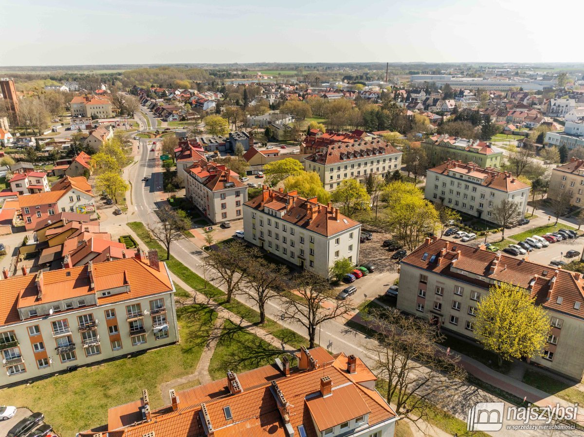 Goleniów - mieszkanie w centrum, adaptacja 2000r. (23)