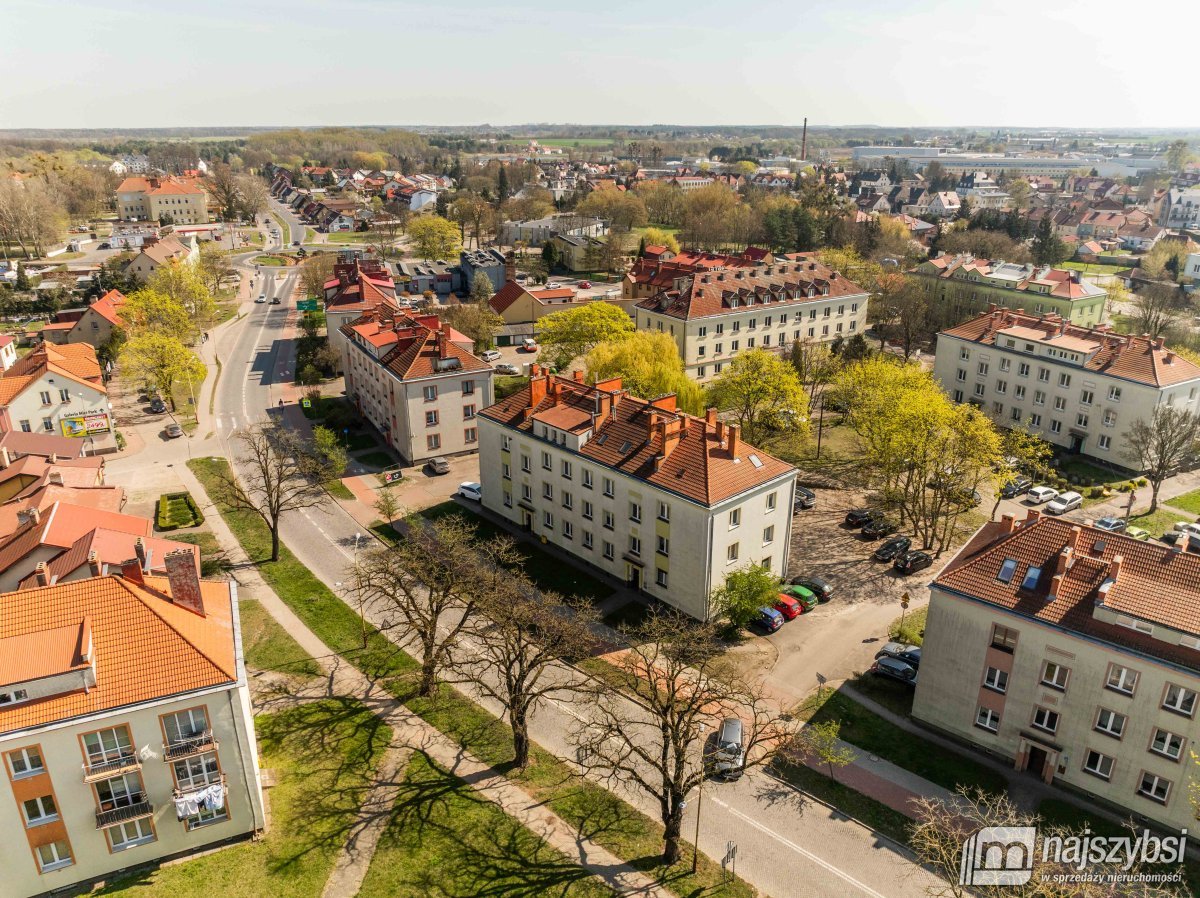 Goleniów - mieszkanie w centrum, adaptacja 2000r. (24)