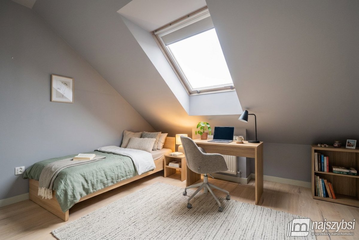 Goleniów - mieszkanie w centrum, adaptacja 2000r. (28)