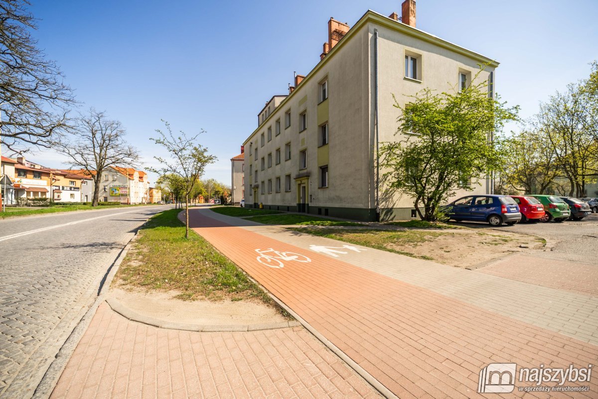 Goleniów - mieszkanie w centrum, adaptacja 2000r. (5)