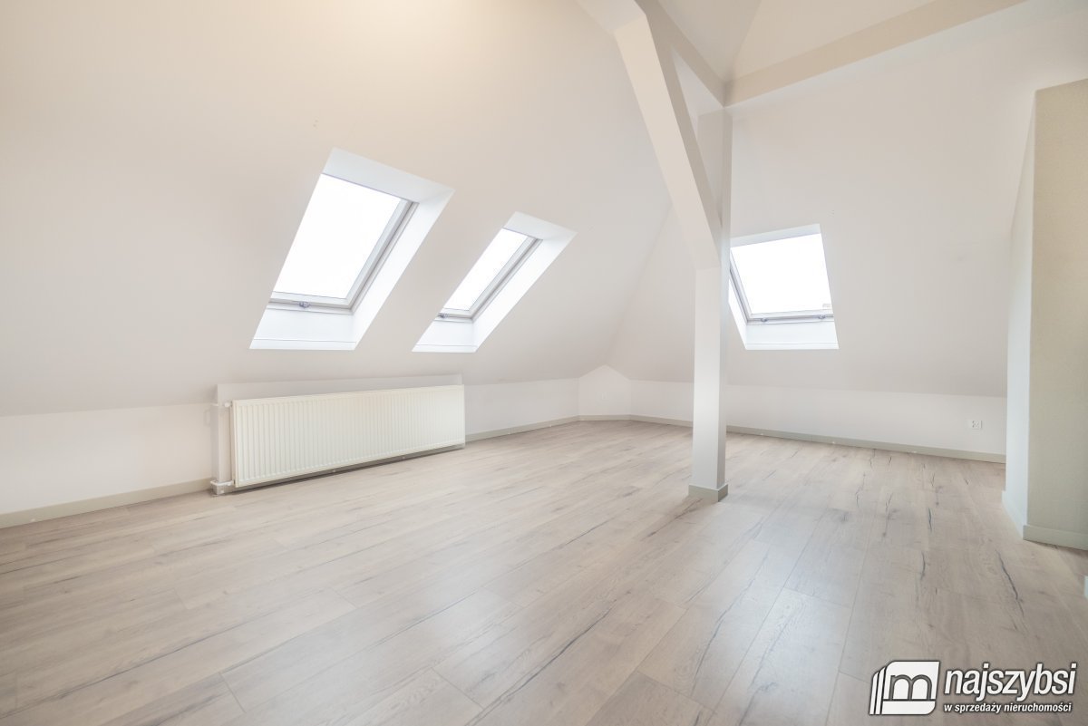 Goleniów - mieszkanie w centrum, adaptacja 2000r. (6)