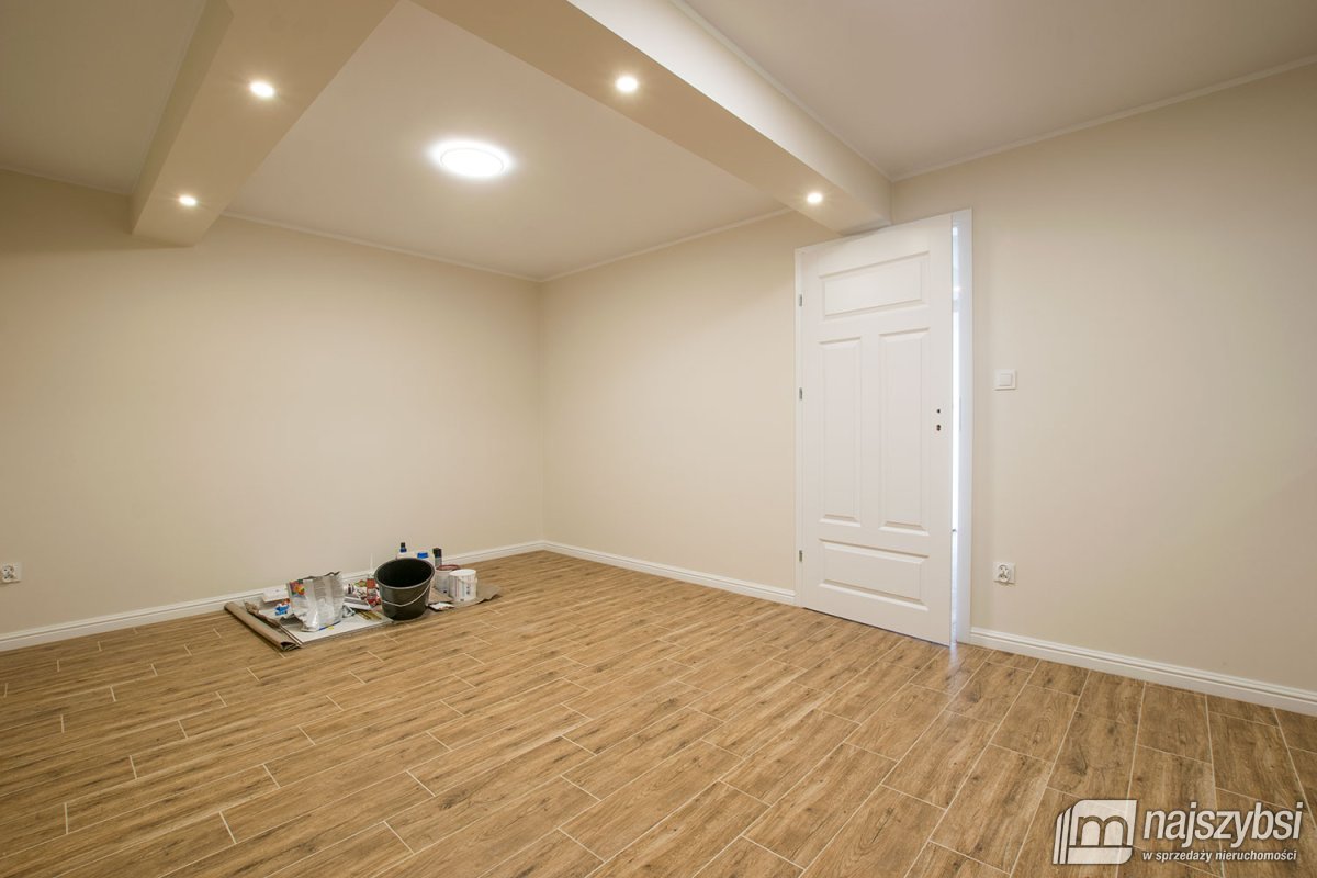 Świnoujście-piękny wykończony niemieszkalny lokal  (9)