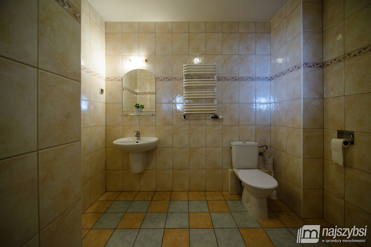 Obiekt hotelowo-gastronomiczny (10)