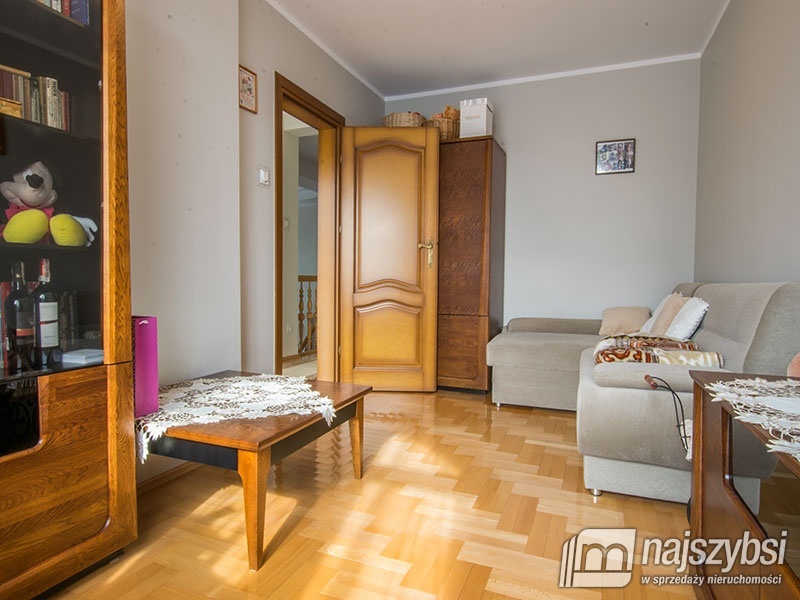 Kołobrzeg - PRZESTRONNY DOM WOLNOSTOJĄCY 1,8 KM OD (27)