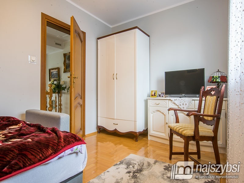 Kołobrzeg - PRZESTRONNY DOM WOLNOSTOJĄCY 1,8 KM OD (6)