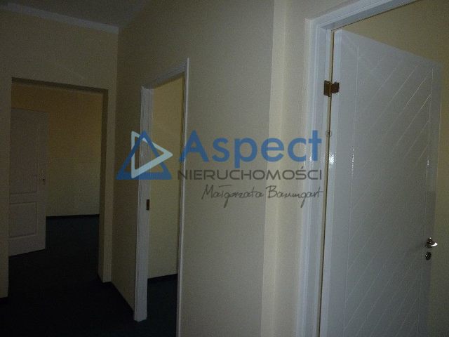 Odrębne biuro w biurowcu - 3pok i własne WC (5)