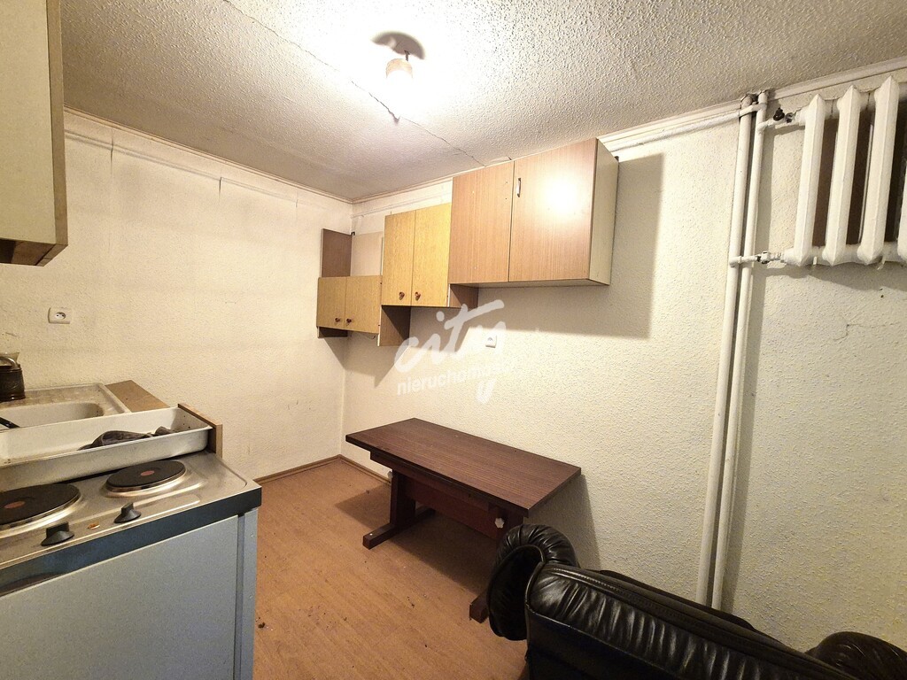 Szeregowiec w spokojnej lokalizacji, 7 pokoi+garaż (14)