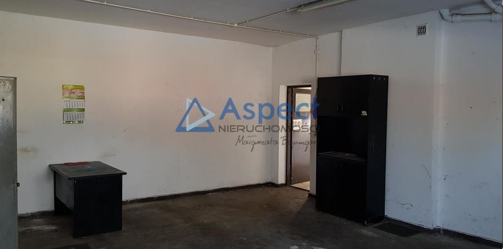 Wynajem - Pomorzany, hala 500 m2, z biurami (10)