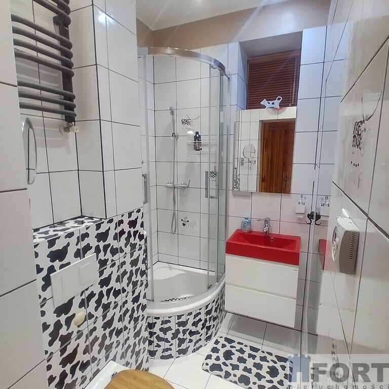 * Centrum*3 pok.*miejsce post.*bez prowizji (9)