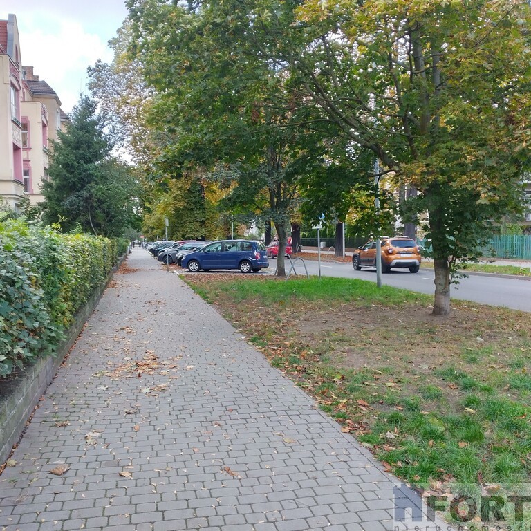 * Centrum*3 pok.*miejsce post.*bez prowizji (15)