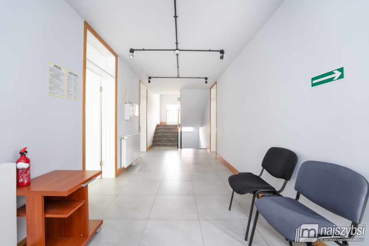 Trzebiatów - centrum - lokale do wynajęcia  (1)