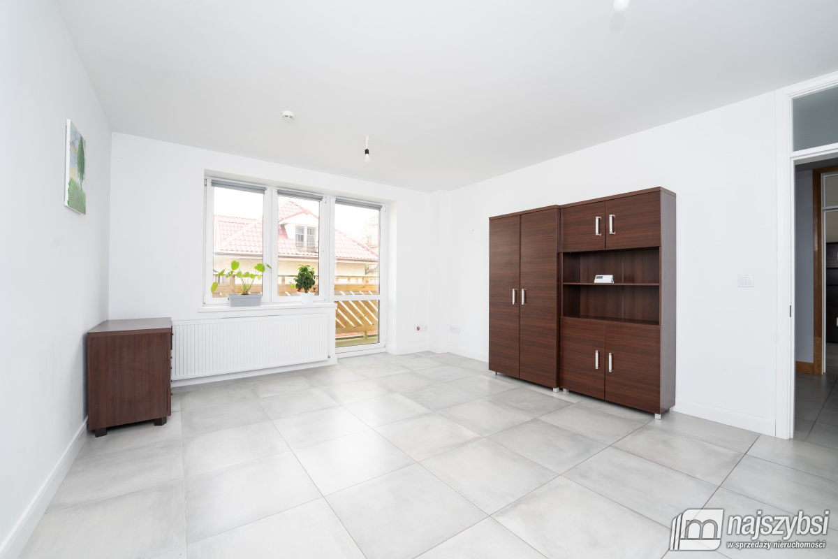 Trzebiatów - centrum - lokale do wynajęcia  (10)