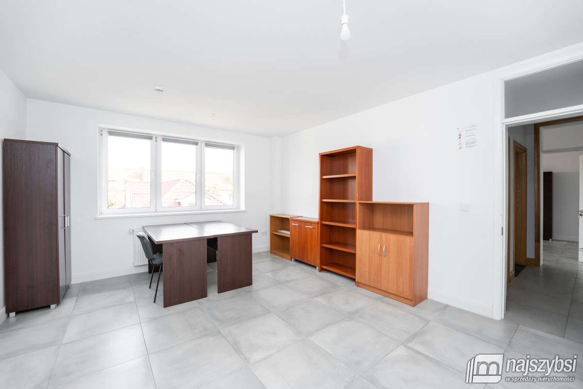 Trzebiatów - centrum - lokale do wynajęcia  (21)