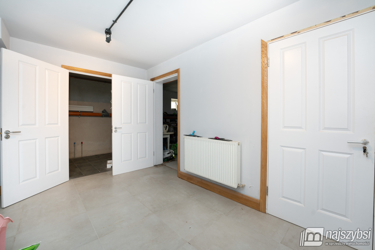 Trzebiatów - centrum - lokale do wynajęcia  (32)