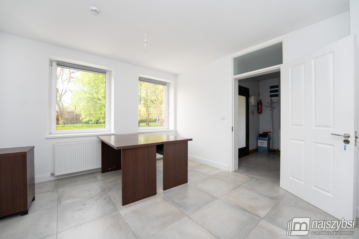 Trzebiatów - centrum - lokale do wynajęcia  (7)