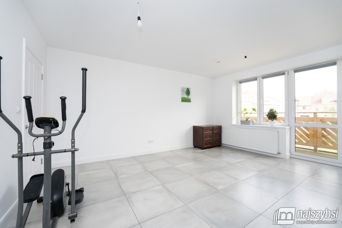 Trzebiatów - centrum - lokale do wynajęcia  (9)