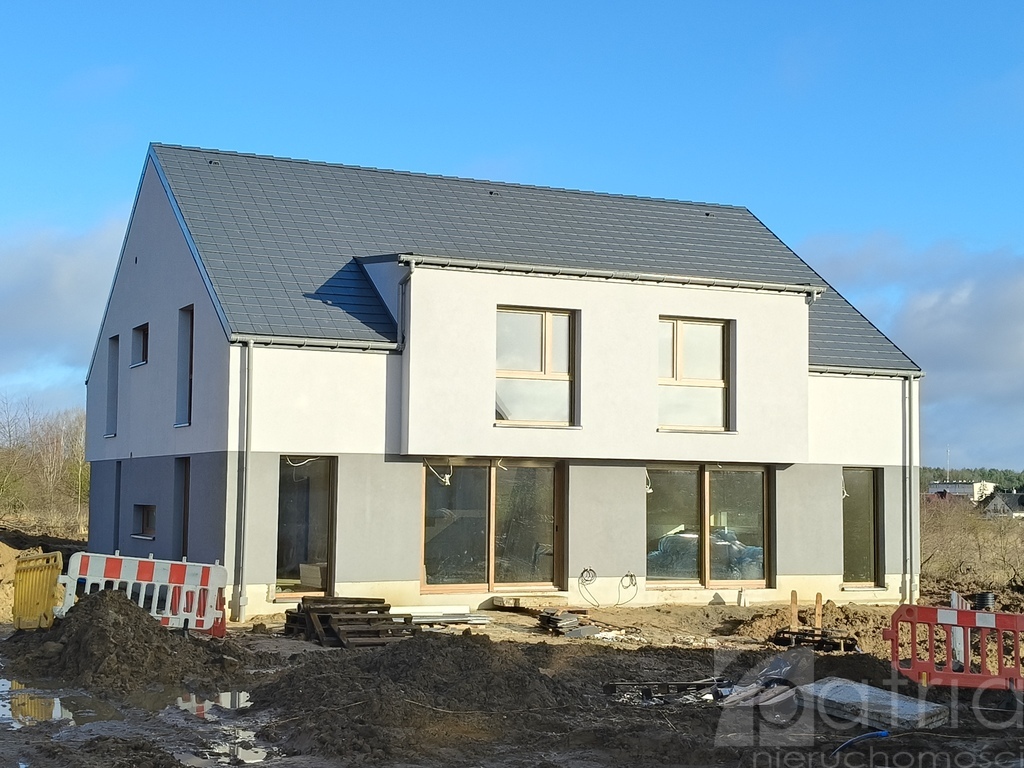 Bliźniak w Dobrej, 5 pok. 137,10 m2 - 2025 rok. (3)